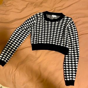 Superdown Houndstooth cropped sweater